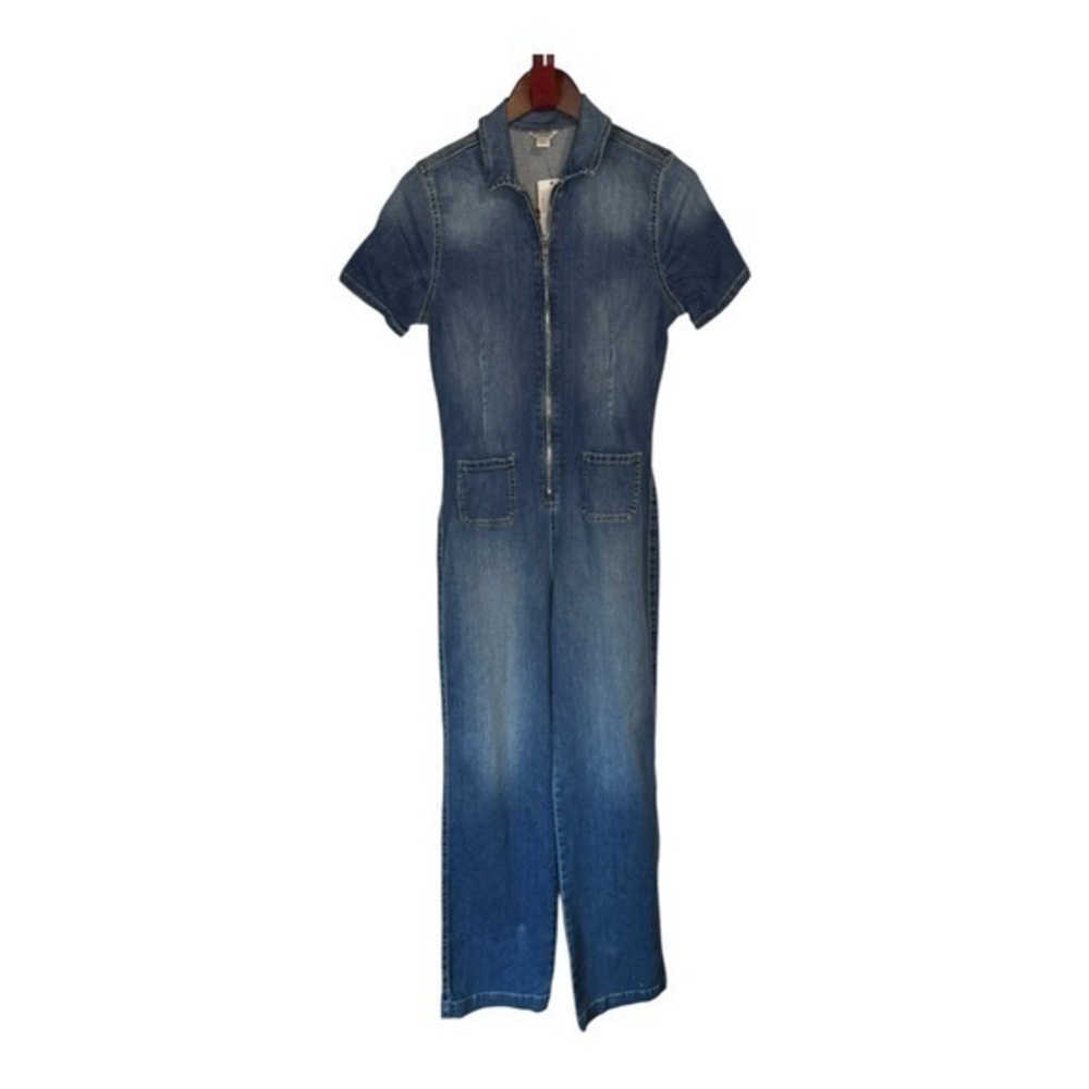 Guess zip front wide leg jumpsuit in mimi wash Size Medium‎ NWT